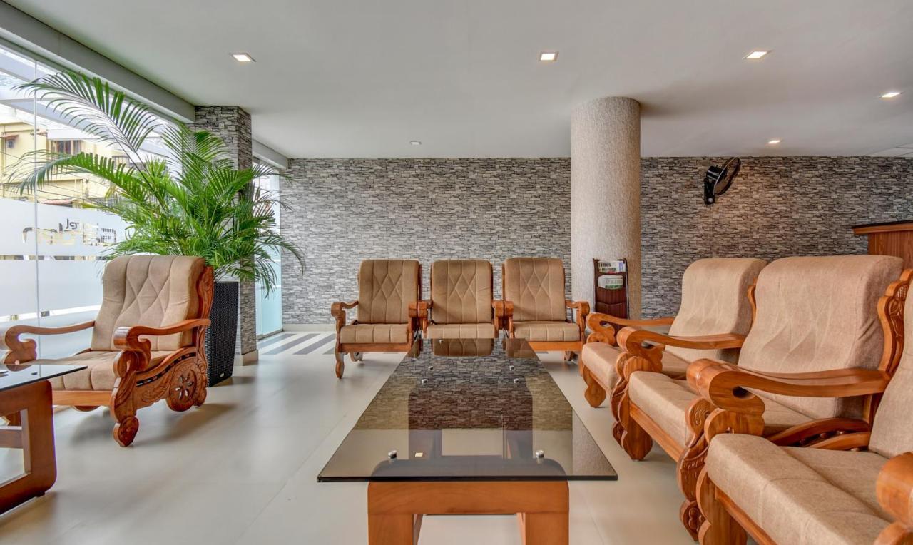 Hotel Garden Inn Коччи Экстерьер фото