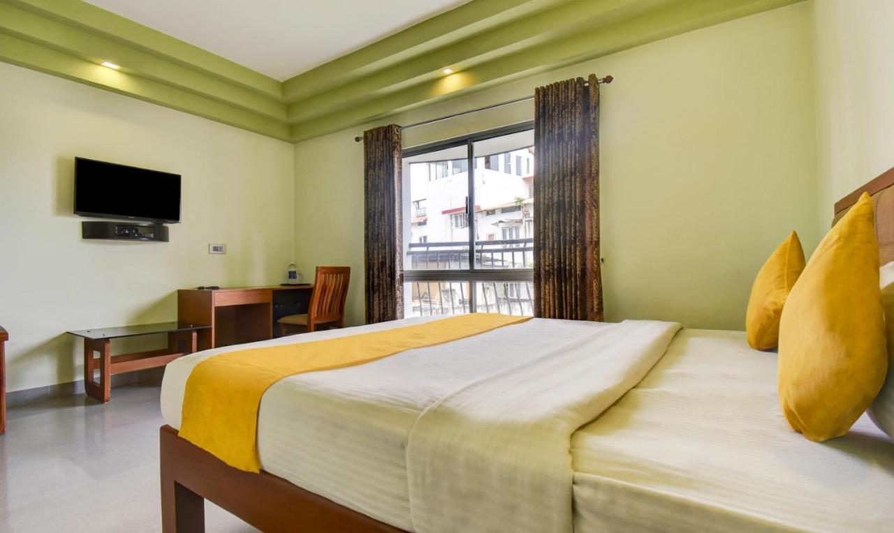 Hotel Garden Inn Коччи Экстерьер фото