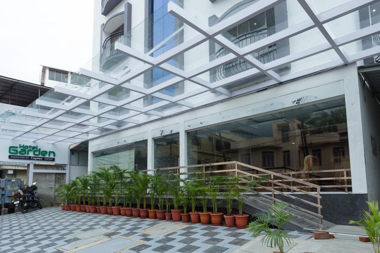 Hotel Garden Inn Коччи Экстерьер фото