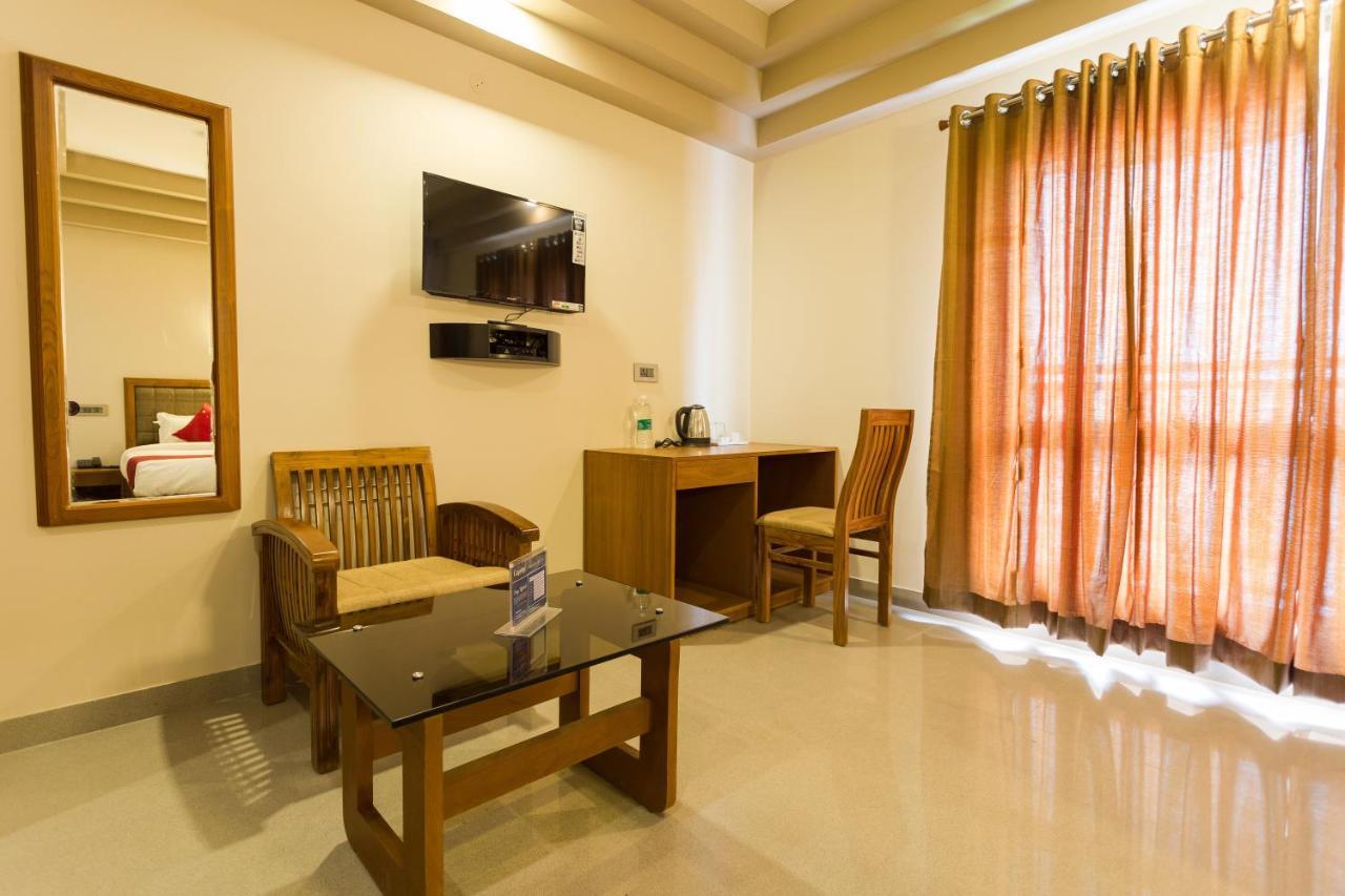Hotel Garden Inn Коччи Экстерьер фото